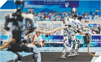 第二届世界人形机器人运动会观察：赛场竞技，比的是产业内功